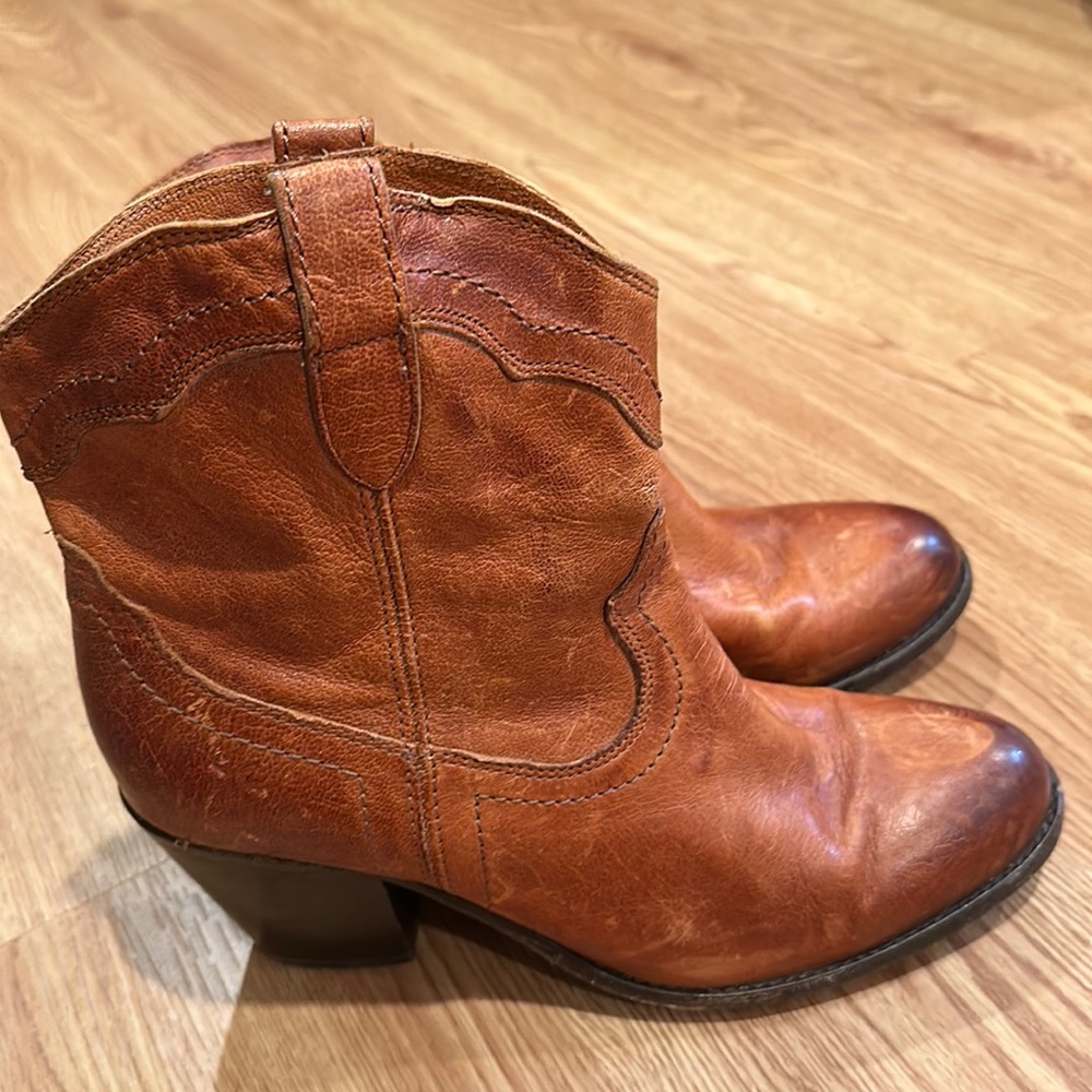 FRYE boots size 8